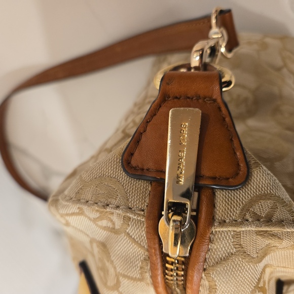 Michael Kors Calista Monogrammed Logo MK Handbag Crossbody Bag Brown - Picture 3 of 15